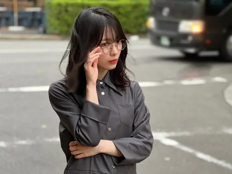 森田 ひかる｜ヘアセットしてる時、後ろもちゃんと巻けてるかなって写真撮って確認したりしますよね（2023-11-24）｜3枚目