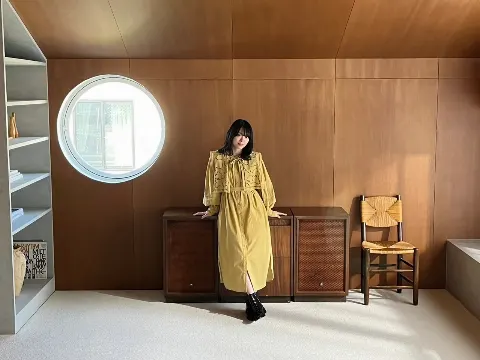 森田 ひかる｜ヘアセットしてる時、後ろもちゃんと巻けてるかなって写真撮って確認したりしますよね（2023-11-24）｜6枚目