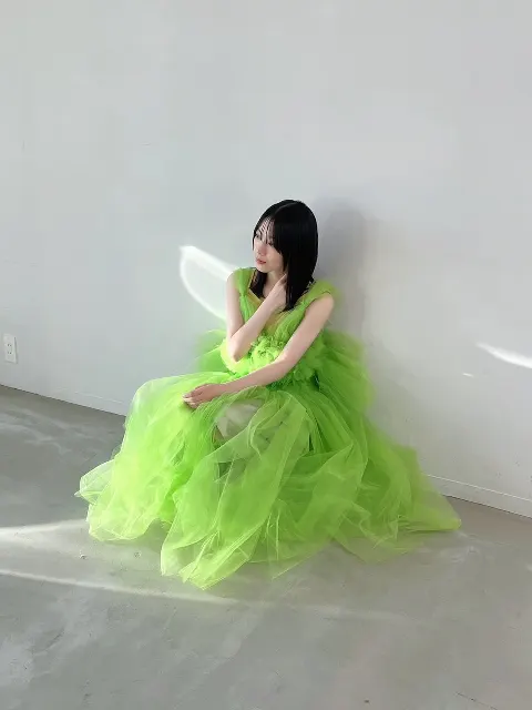 森田 ひかる｜ヘアセットしてる時、後ろもちゃんと巻けてるかなって写真撮って確認したりしますよね（2023-11-24）｜7枚目