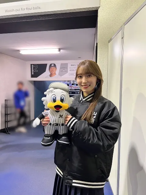 守屋 麗奈｜澄んだ夜空に打ち上げ花火が眩しくて心もおどりました（2023-11-28）｜3枚目