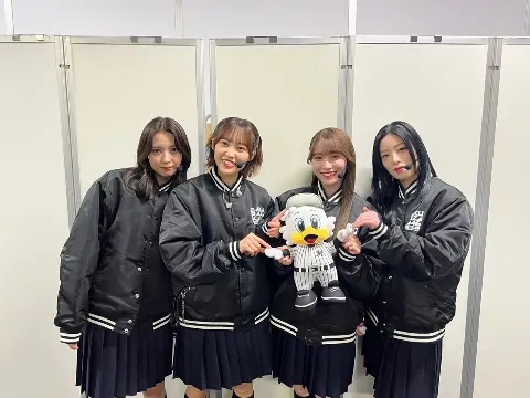 守屋 麗奈｜澄んだ夜空に打ち上げ花火が眩しくて心もおどりました（2023-11-28）｜7枚目