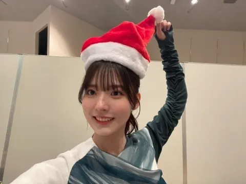 中嶋 優月｜クリスマスの朝（2023-12-24）｜8枚目