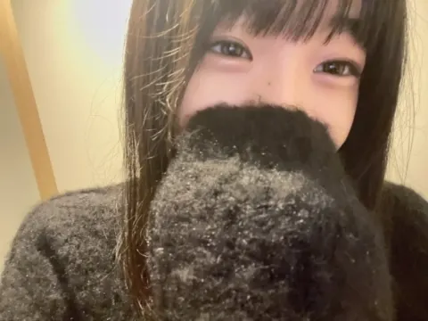小島 凪紗｜クリスマス2023🎄（2023-12-27）｜9枚目