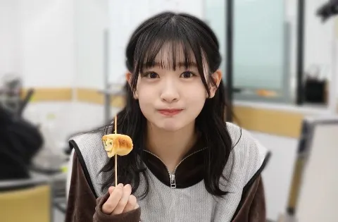遠藤 理子｜✌️（2024-03-05）｜3枚目
