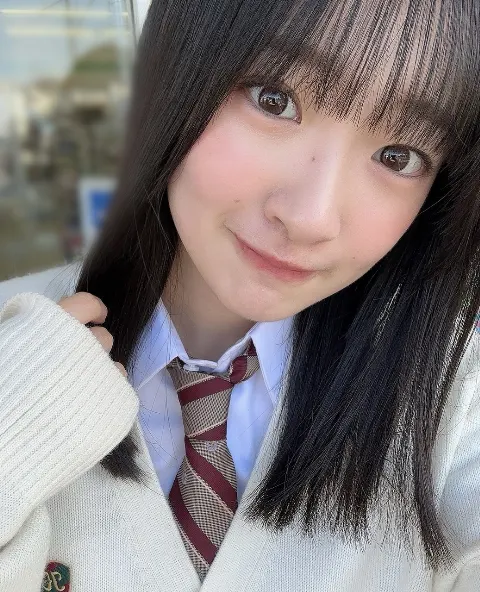 小島 凪紗｜高校生最後かもしれない制服　#nagisablog（2024-03-13）｜4枚目