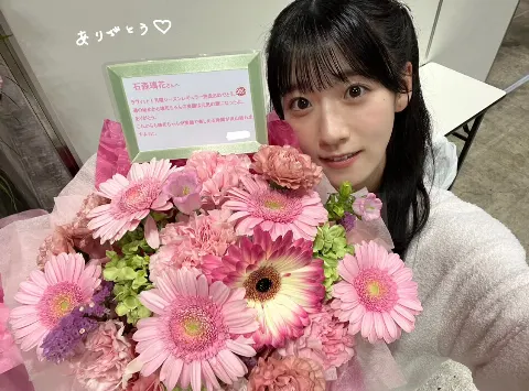 石森 璃花｜微笑、74（2024-04-12）｜13枚目