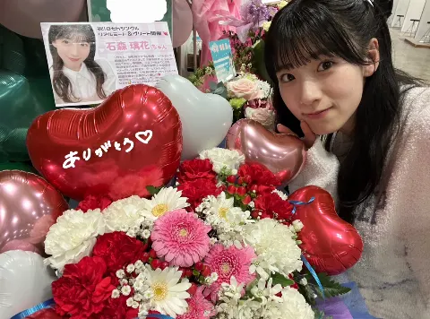 石森 璃花｜微笑、74（2024-04-12）｜14枚目