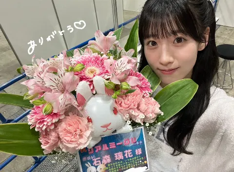 石森 璃花｜微笑、74（2024-04-12）｜18枚目
