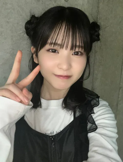 遠藤 理子｜✌️（2024-04-13）｜2枚目