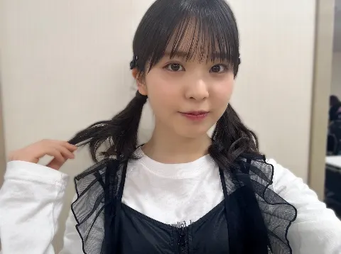 遠藤 理子｜✌️（2024-04-13）｜3枚目