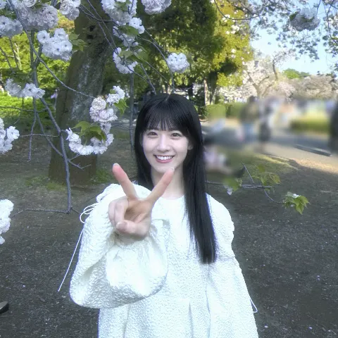 石森 璃花｜切りすぎた前髪を探したいところだけど、出来るだけ視界を明るく…（2024-04-15）｜8枚目