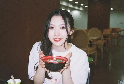 遠藤 理子｜✌️（2024-10-13）｜15枚目