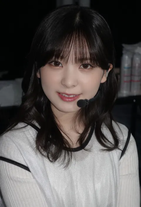遠藤 理子｜✌️（2024-10-18）｜3枚目