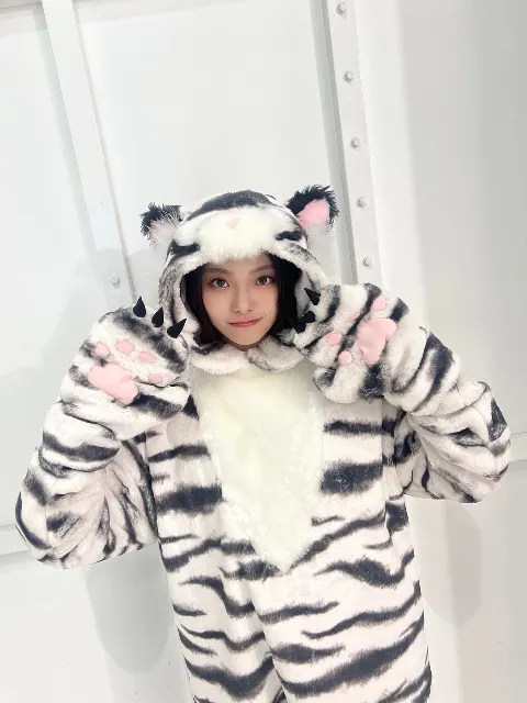 遠藤 光莉｜#183. 🐅🤍（2024-11-14）｜4枚目
