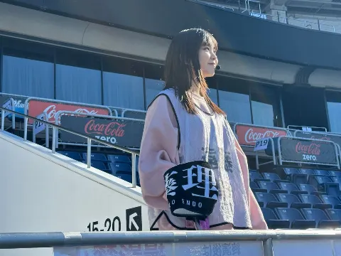 遠藤 理子｜✌️（2024-12-01）｜5枚目
