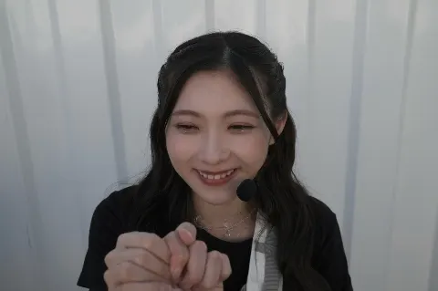 谷口 愛季｜もこもこマフラーの季節だよ〜（2024-12-24）｜9枚目