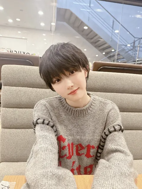 谷口 愛季｜もこもこマフラーの季節だよ〜（2024-12-24）｜15枚目