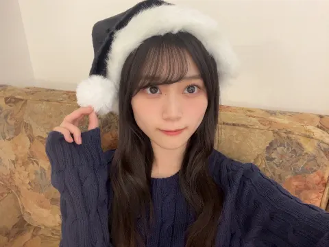 山下 瞳月｜🎄🩶（2024-12-25）｜2枚目
