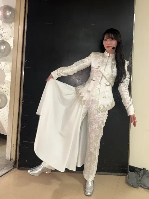 守屋 麗奈｜騎士とミッキーと鏡餅（2025-01-11）｜3枚目
