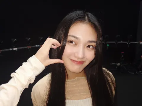 山﨑 天｜🐍（2025-01-12）｜12枚目