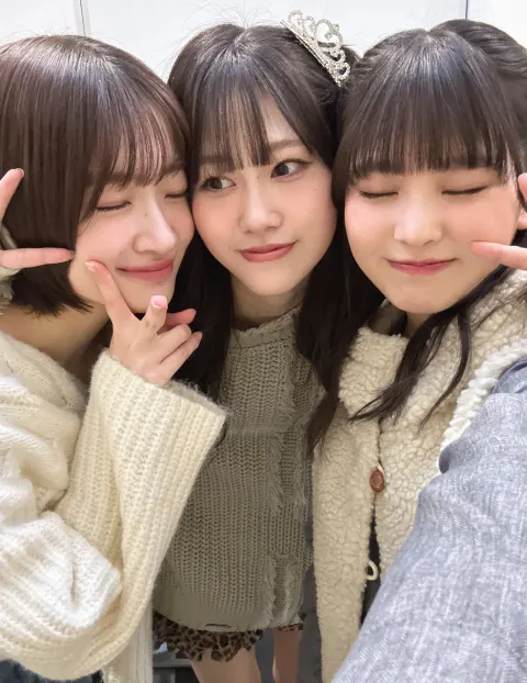 遠藤 理子｜✌️（2025-01-16）｜4枚目