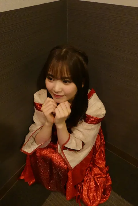遠藤 理子｜✌️（2025-01-29）｜6枚目