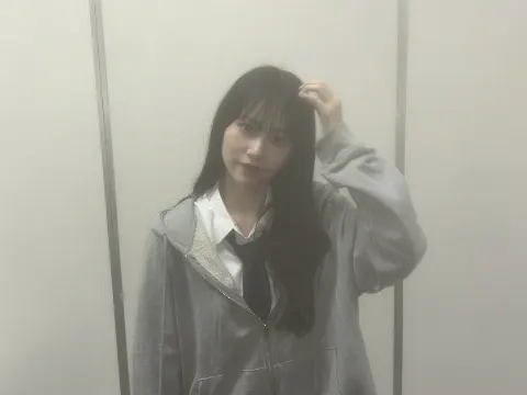 向井 純葉｜起きて10分で電車に乗ると反対の電車に乗ってしまうのはありがちなことですよね（2025-03-12）｜2枚目