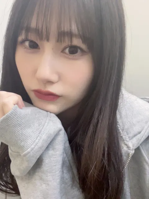 向井 純葉｜起きて10分で電車に乗ると反対の電車に乗ってしまうのはありがちなことですよね（2025-03-12）｜8枚目