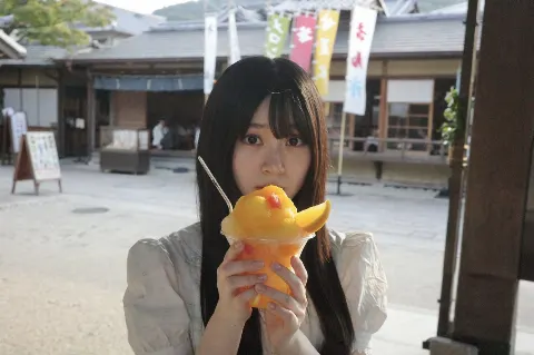 山下 瞳月｜こんばんは（2025-10-12）｜3枚目