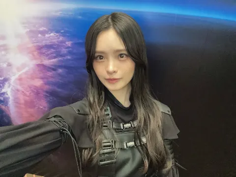 浅井 恋乃未｜2025（2025-12-31）｜3枚目
