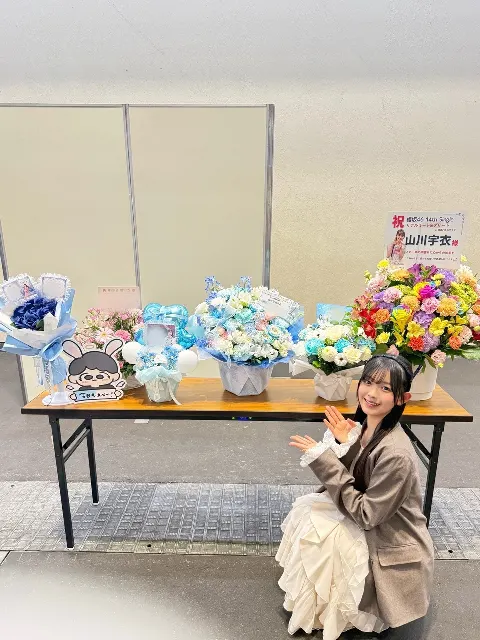 山川 宇衣｜水色のリュックを背負って（2026-05-13）｜5枚目