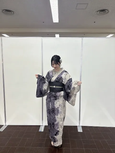 山田 桃実｜紫（2026-08-03）｜3枚目