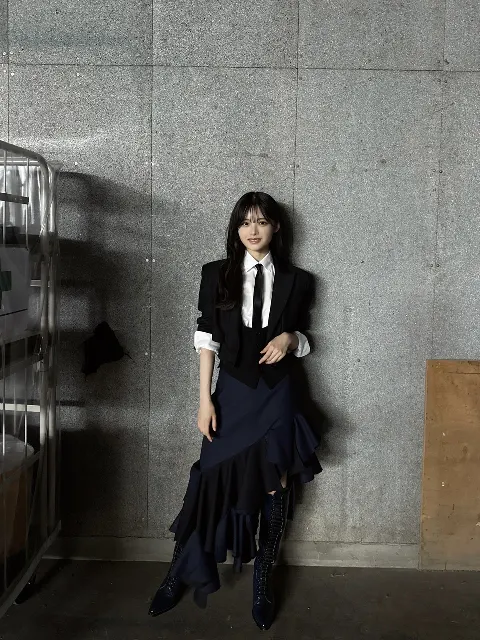 浅井 恋乃未｜（2026-10-14）｜4枚目
