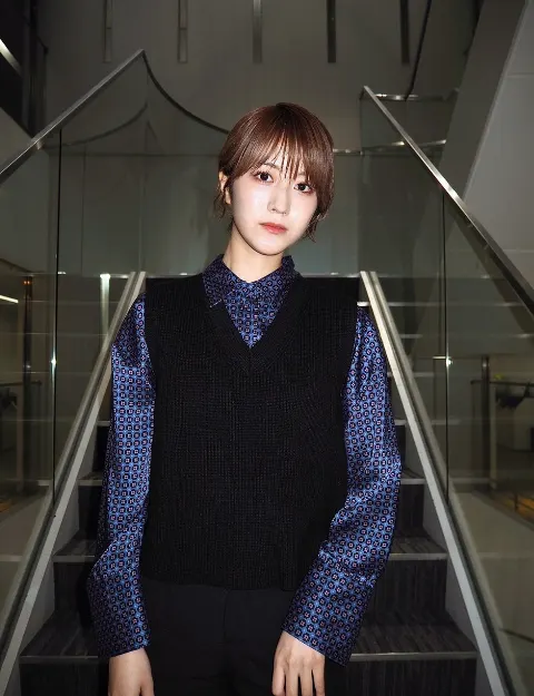 土生 瑞穂｜メルカリ × 櫻坂４６（2020-12-23）｜3枚目