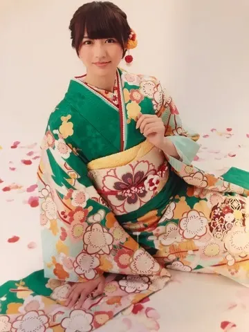 土生 瑞穂｜人生一度の成人式で選んだ色とは💁🏻‍♀️（2018-01-12）｜3枚目