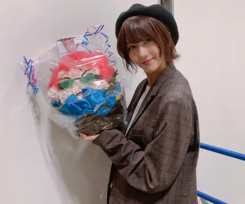 土生 瑞穂｜💐🌹🥀🌺🌸🌼🌻（2018-11-19）｜4枚目