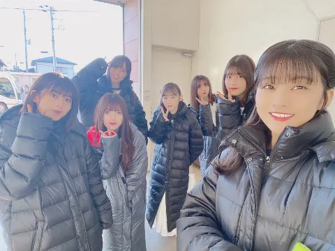 原田 葵｜最近題名が決まりません。あ、今一番ほしいものは一日中本を読んでいられる日とディズニーのチケット。🎈（2021-03-25）｜2枚目