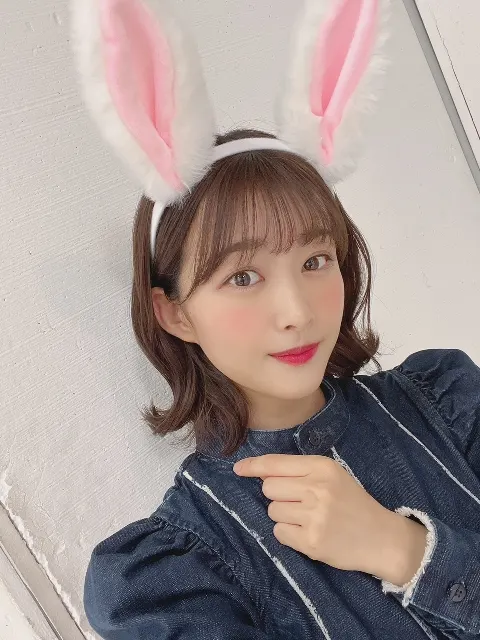 原田 葵｜新制服のエンブレムがとてもかわいかった、🌟お楽しみにしててね。（2022-03-04）｜3枚目