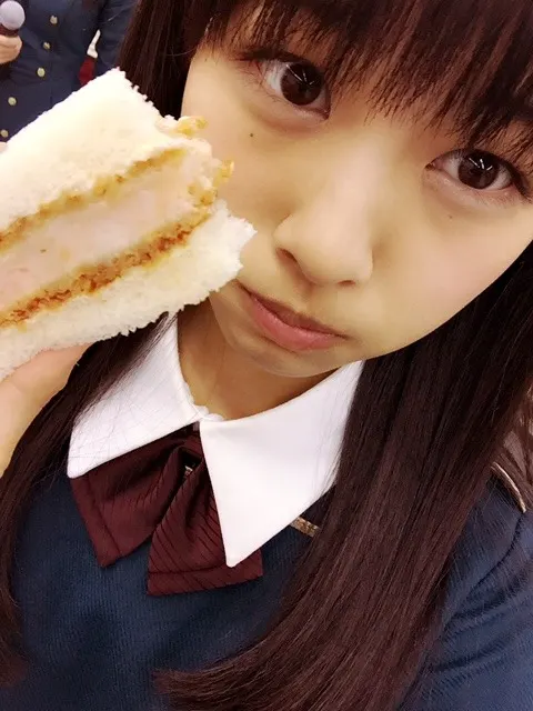 原田 葵｜ところてん買ってもうた。腹ペコ葵はところてんを食します(^^)（2016-03-11）｜2枚目