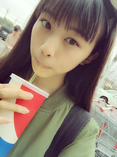 原田 葵｜アイスが美味しく感じる季節になりました。食べすぎてまう〜～( ˙_˙ )( ˙_˙ )（2016-04-03）