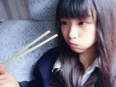 原田 葵｜今日はスイカの日だそうです!スイカは毎日食べてます!!大好きな果物のひとつです\( ¨̮ )/（2016-07-28）｜2枚目