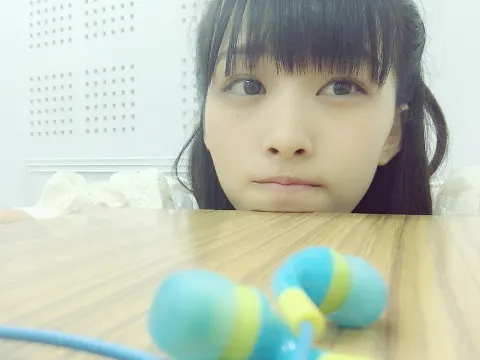 原田 葵｜新しい匂いのシャンプーを使うとき、テンションが上がります( ･ㅂ･)و ̑̑( ･ㅂ･)و ̑̑（2016-08-27）｜4枚目