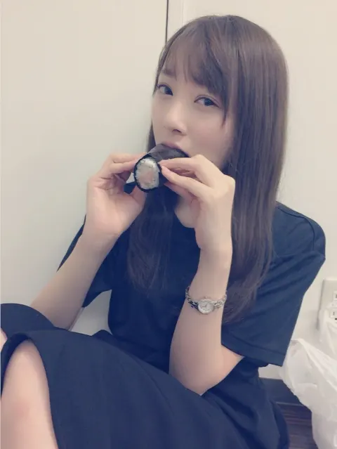 原田 葵｜パルテノはラズベリーソースが一番好き。いまのところ。（2016-08-20）｜3枚目