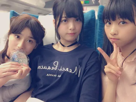 原田 葵｜4部全部ふりふり系のかわいい服を着た今日の個別握手会⍤⃝♡次…（2016-09-23）