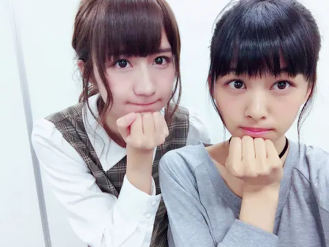 原田 葵｜アイスクリームにするかドーナツにするかで迷ってます⍤⃝♡（2016-09-16）