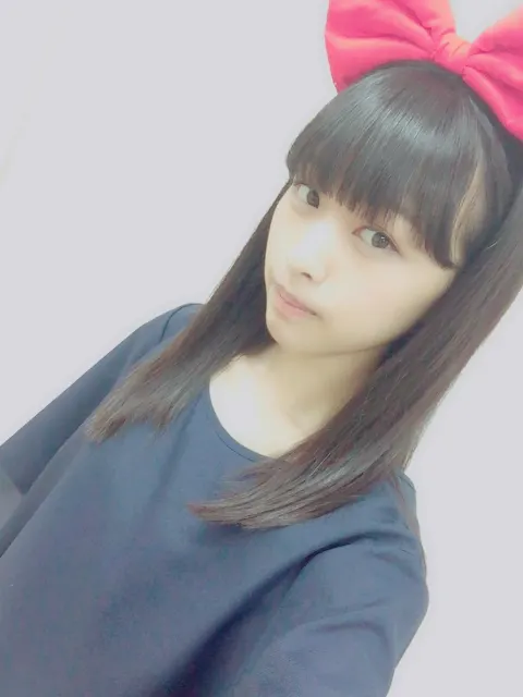 原田 葵｜睡魔に襲われると、どんなものでも私の睡魔には勝てない。(._.`)（2016-10-14）