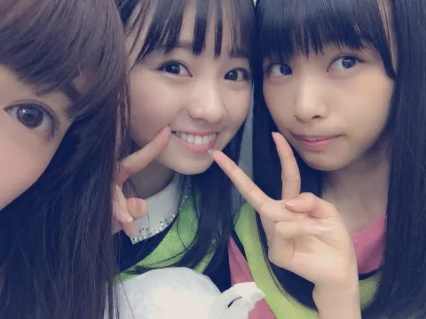 原田 葵｜電車のドアが開くと冷たい空気が入ってくるのがすごく嫌い( ¯ᒡ̱¯ )( ¯ᒡ̱¯ )( ¯ᒡ̱¯ )（2016-11-11）