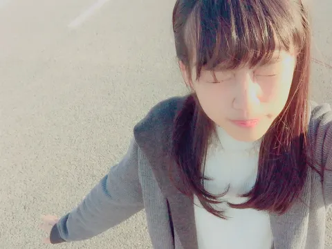 原田 葵｜お腹が空いたらチョコレートをひとつ口に入れるのが最近のしあわせ(´ ³`)ﾉ ～♡（2016-11-07）