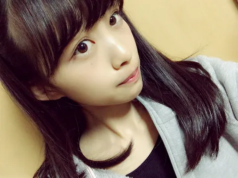 原田 葵｜電車のドアが開くと冷たい空気が入ってくるのがすごく嫌い( ¯ᒡ̱¯ )( ¯ᒡ̱¯ )( ¯ᒡ̱¯ )（2016-11-11）｜2枚目