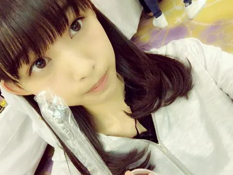 原田 葵｜テレビ電話に新しい機能ができてて楽しい!今の世の中って便利だな´ ³`)ﾉ ～～♡（2016-12-08）｜2枚目